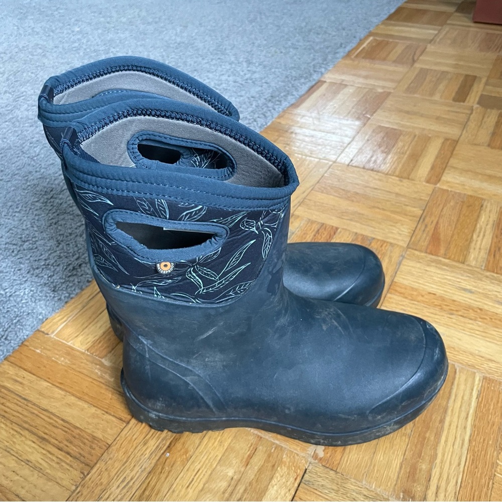 Bogs Neo-Classic Mid Insulated Rain Boots